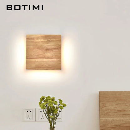 Nordic Wood Wall Sconce - Elegant Bedside Light