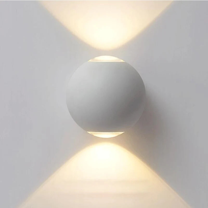 Outdoor Glowmax Wall Light