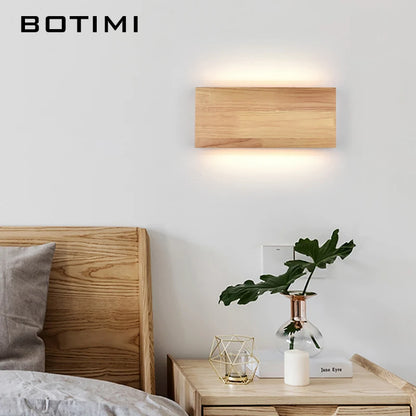Nordic Wood Wall Sconce - Elegant Bedside Light