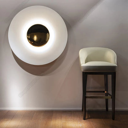 ChicGlow LED Wall Lamp: Modern Indoor Elegance