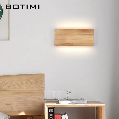 Nordic Wood Wall Sconce - Elegant Bedside Light