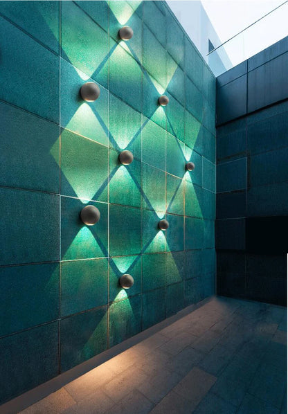 Outdoor Glowmax Wall Light