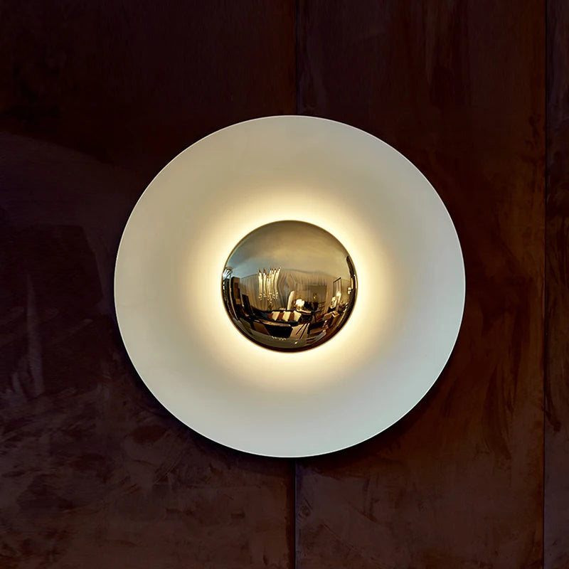 ChicGlow LED Wall Lamp: Modern Indoor Elegance
