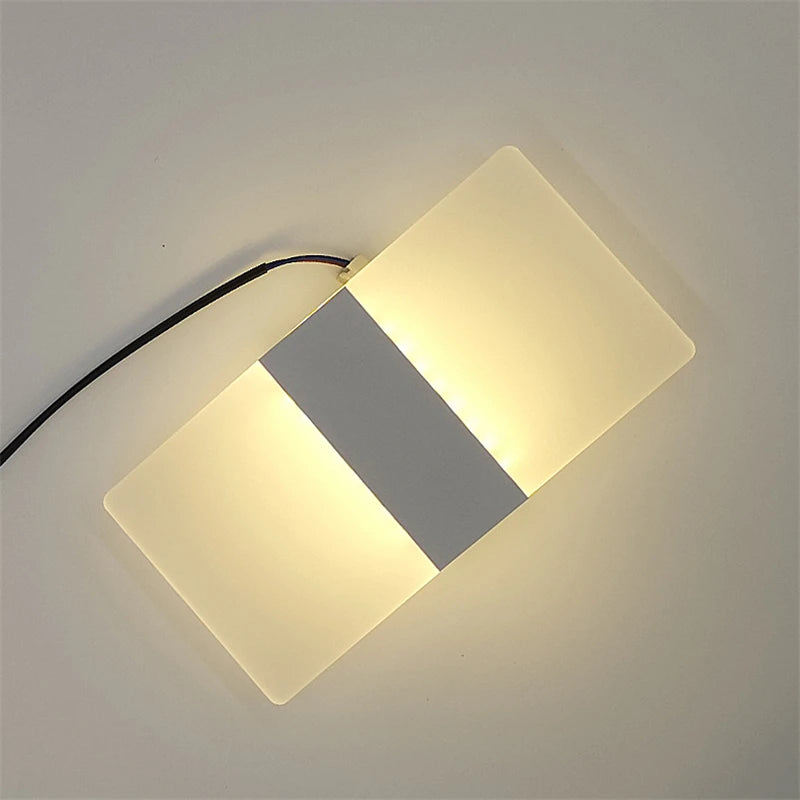 khelse Modern Mini Wall Lamp