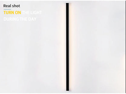 Elegant Black LED Wall Lamp for Modern Spaces