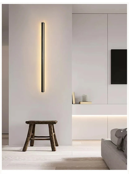 Elegant Black LED Wall Lamp for Modern Spaces