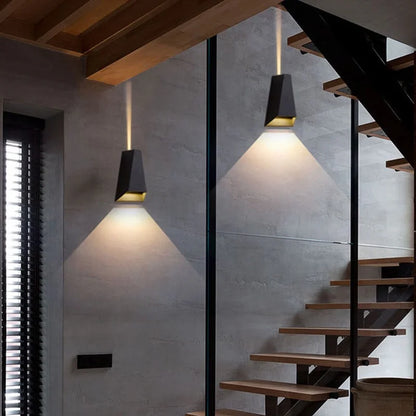 TRAZOS AquaGlow Wall Light - Modern LED Decor