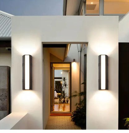 VillaGlo LED Outdoor Wall Light