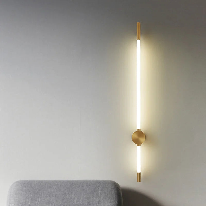 Elegant LED Wall Sconce: Modern Black & Gold