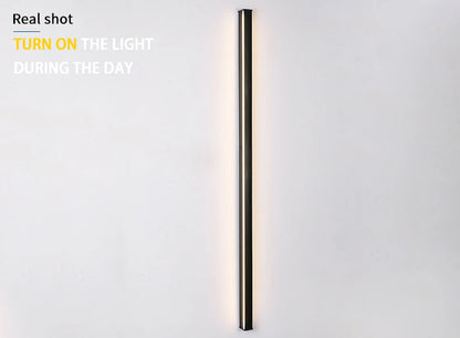 Elegant Black LED Wall Lamp for Modern Spaces