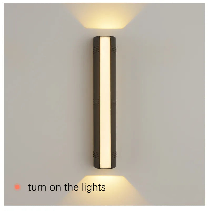 VillaGlo LED Outdoor Wall Light