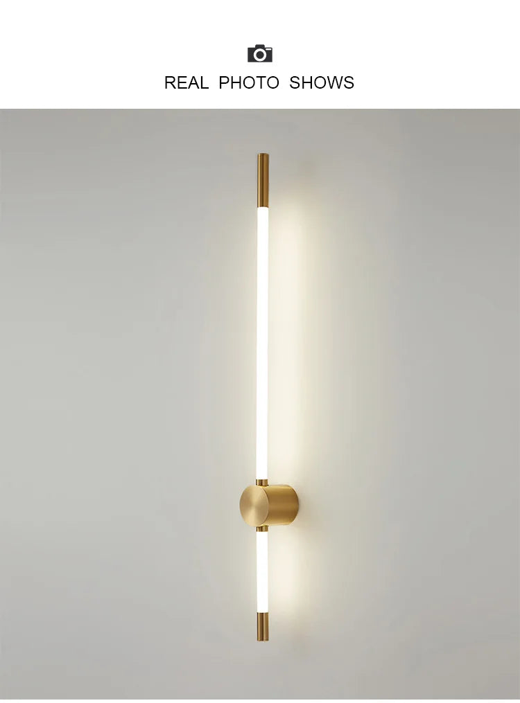 Elegant LED Wall Sconce: Modern Black & Gold
