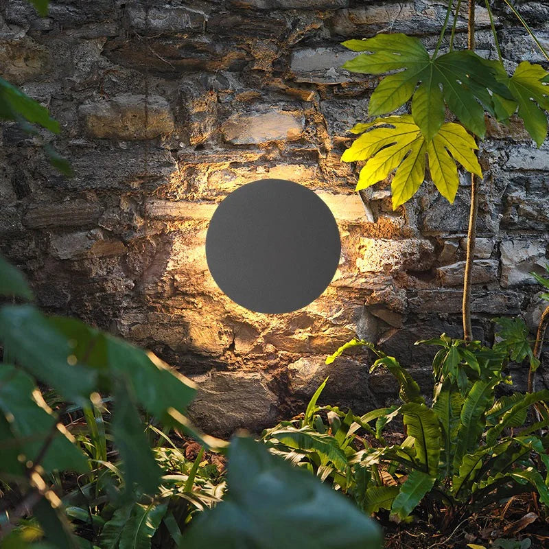TRAZOS AquaGlow Wall Light - Modern LED Decor