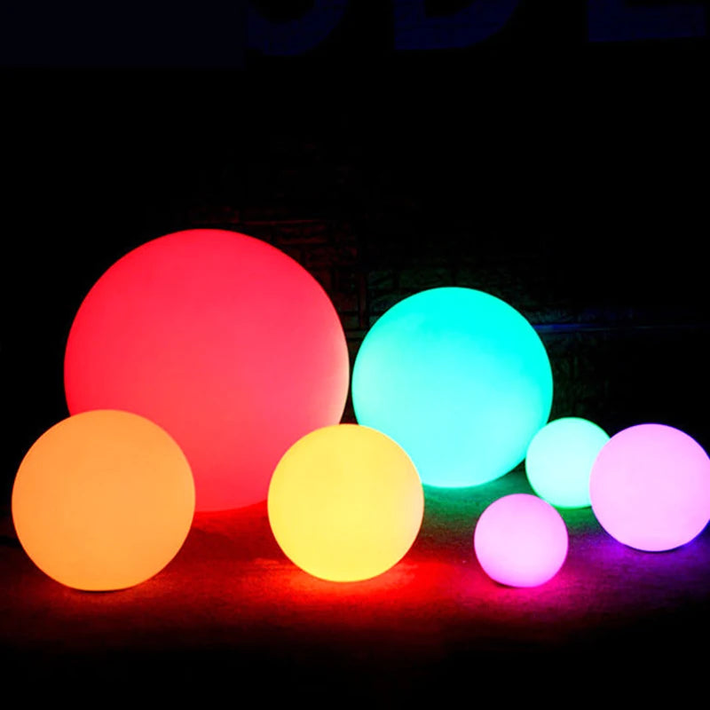 GlowSphere: Romantic Solar Round Ball Light