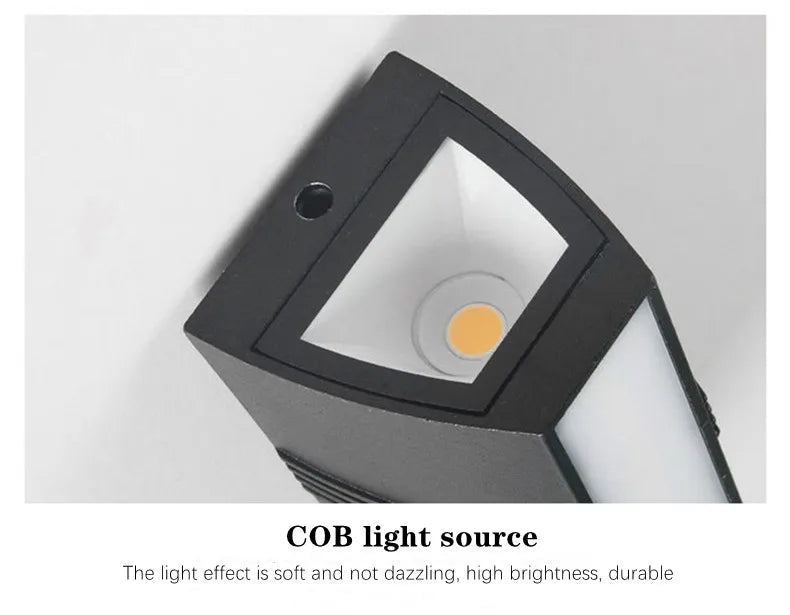 VillaGlo LED Outdoor Wall Light