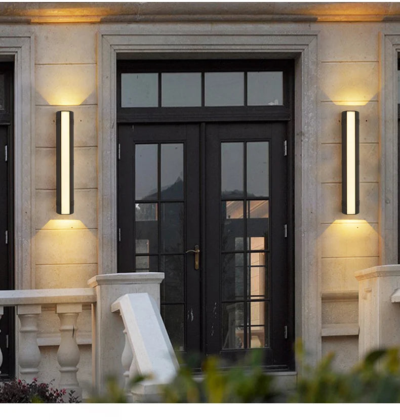 VillaGlo LED Outdoor Wall Light