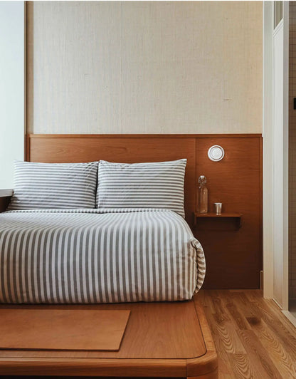 Round Glass LED Wall Sconce